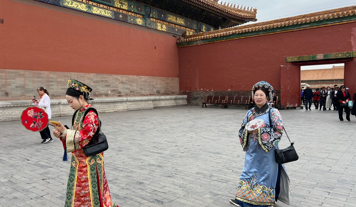 Брижит Булгаримен бірге жеке студиялардың фильмдері Порнодағы әдемі әйелдер